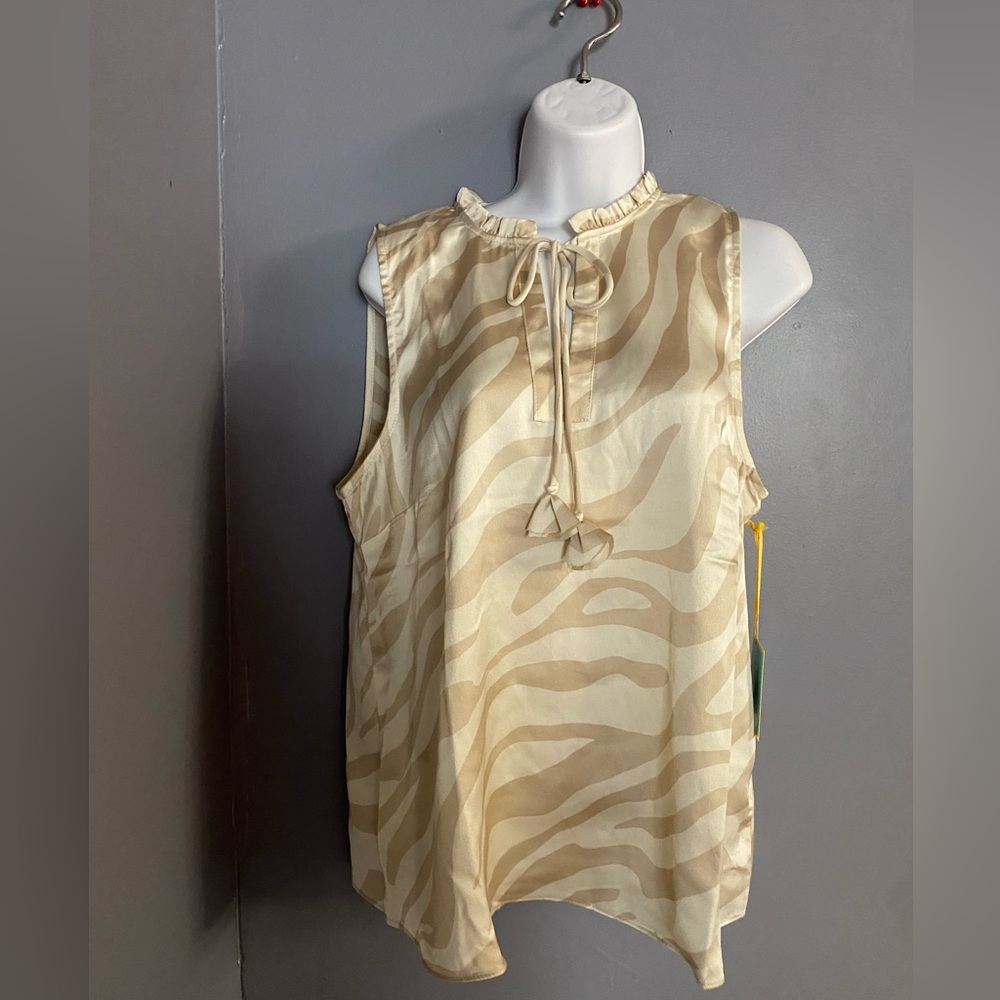 CeCe Cream and Tan Animal Print Sleeveless Blouse Career Wear Spring Size Med.
